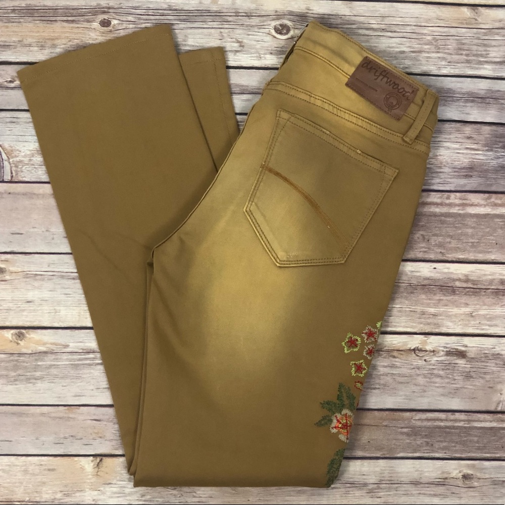 DRIFTWOOD Floral embroidered jeans | musta…